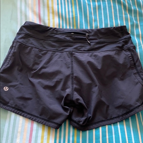 Workout shorts - Picture 2 of 5